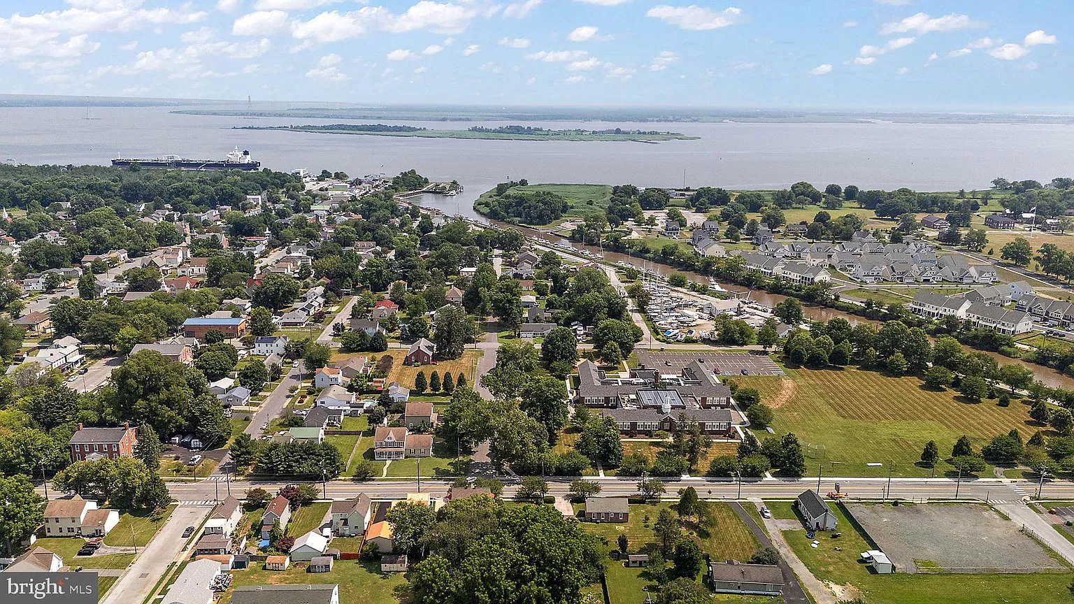 Aerial view of Delaware City, the marina and the Delaware River